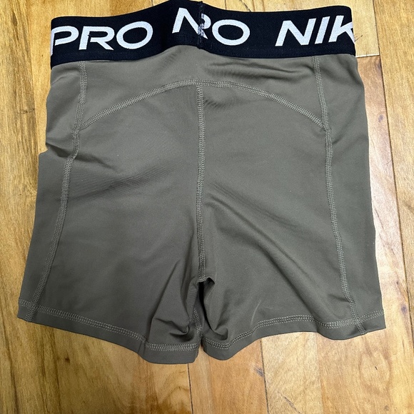 Army green Nike pros - Picture 3 of 3